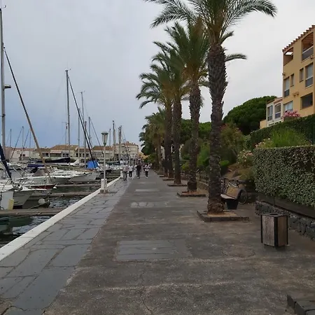 Coquet Centre Port Cap D'agde * Agde